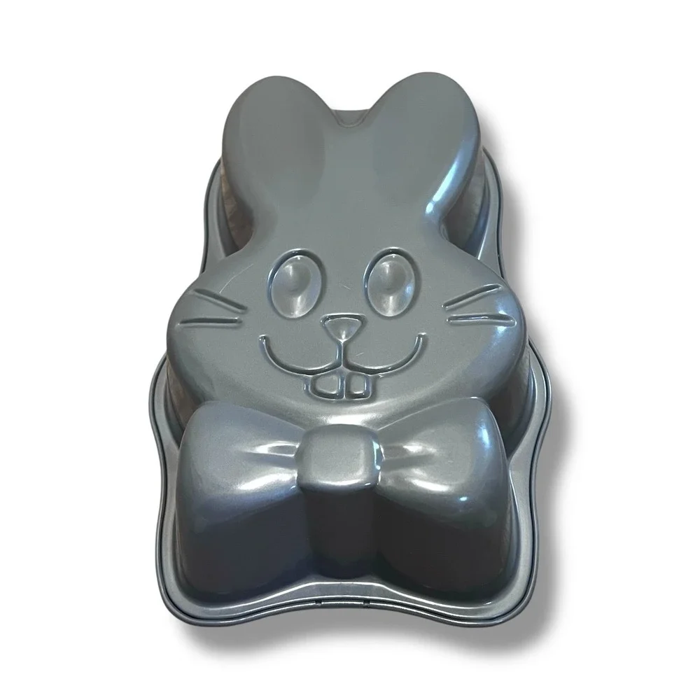 Wilton‎ Bunny Cake Pan Rabbit Bow Tie Easter Bakeware